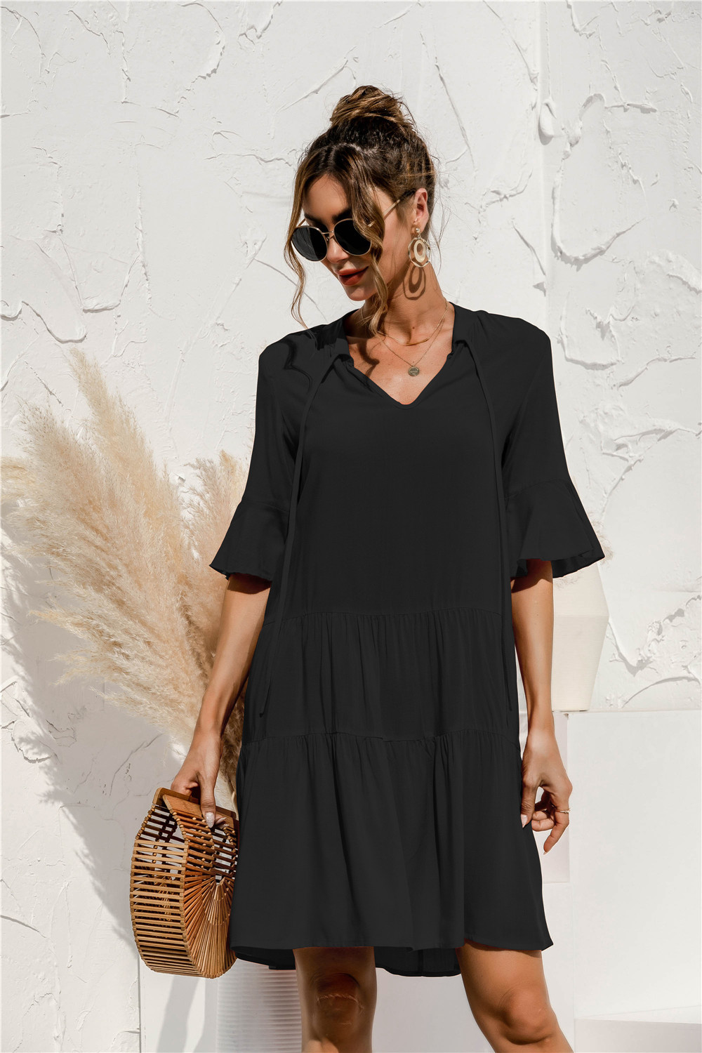 Robe Mini Femme à Volants Col V – Style Été Chic et Confortable