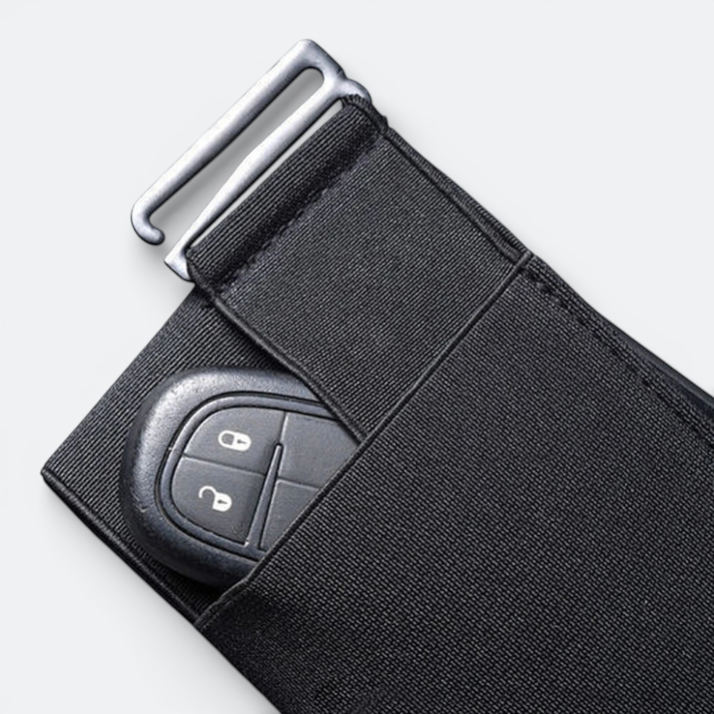 AïtaVia black secure travel belt pouch with car key inside, made of nylon, discreet and anti-theft.