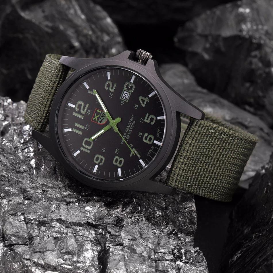 Montre homme militaire robuste avec chronomètre et date