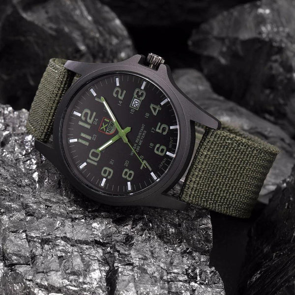 Montre homme militaire robuste avec chronomètre et date