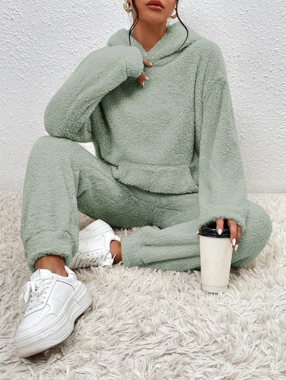 Ensemble Femme Douillet : Hoodie & Jogging Confortable pour la Détente