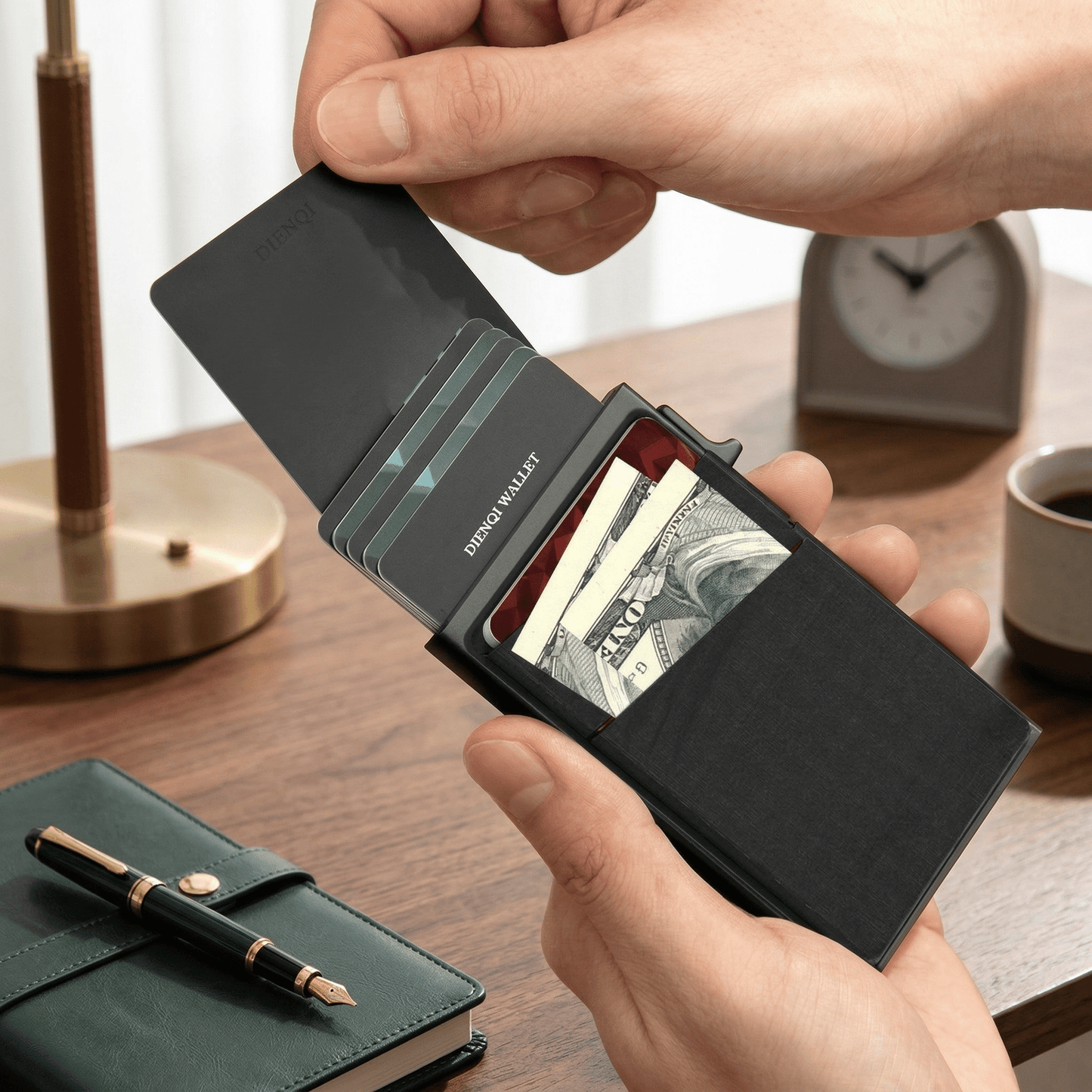 Etui Protège Carte Bancaire Rouge Vif - | AïtaVia