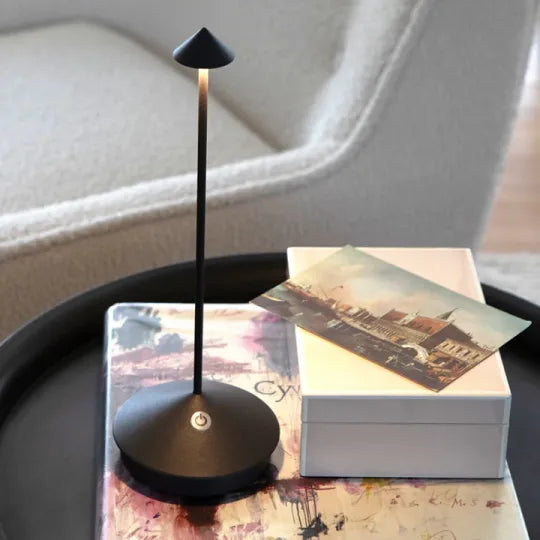 Lampe LED LumiCalme Étanche Dimmable - Design Minimaliste