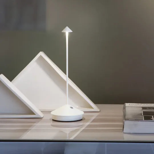 Lampe LED LumiCalme Étanche Dimmable - Design Minimaliste