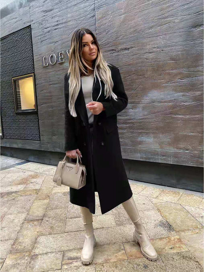 Manteau élégant pour femme avec boutons pour l'hiver