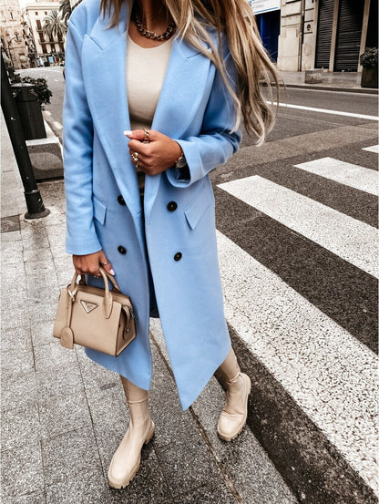Manteau élégant pour femme avec boutons pour l'hiver