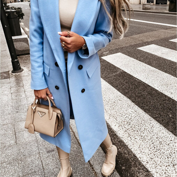Manteau élégant pour femme avec boutons pour l'hiver