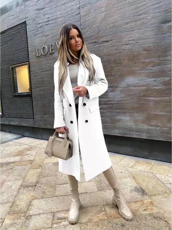 Manteau élégant pour femme avec boutons pour l'hiver