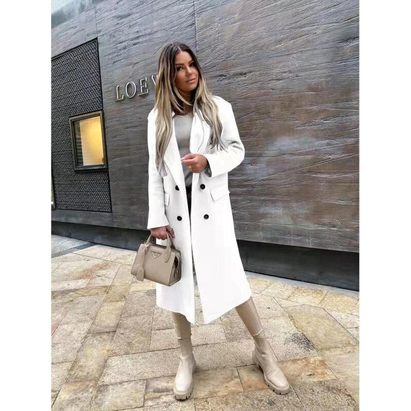 Manteau élégant pour femme avec boutons pour l'hiver