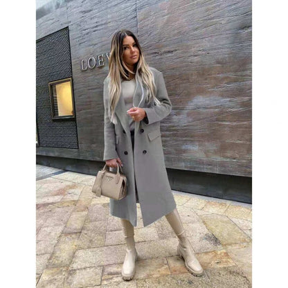 Manteau élégant pour femme avec boutons pour l'hiver