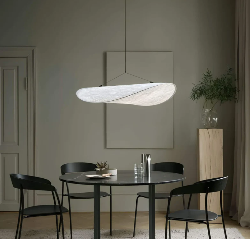 SoieLumière - Plafonnier en Soie Élégant - Design Unique