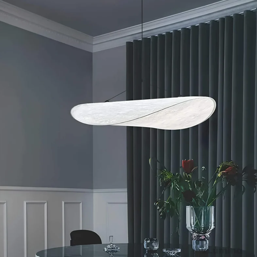 SoieLumière - Plafonnier en Soie Élégant - Design Unique