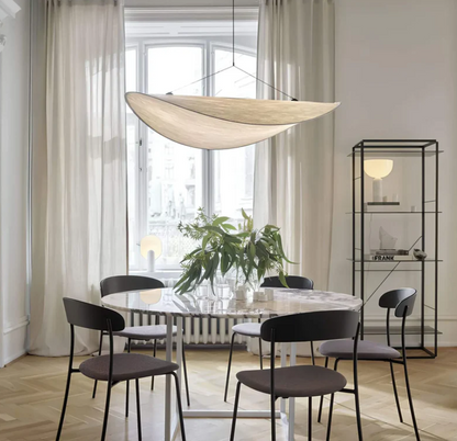 SoieLumière - Plafonnier en Soie Élégant - Design Unique