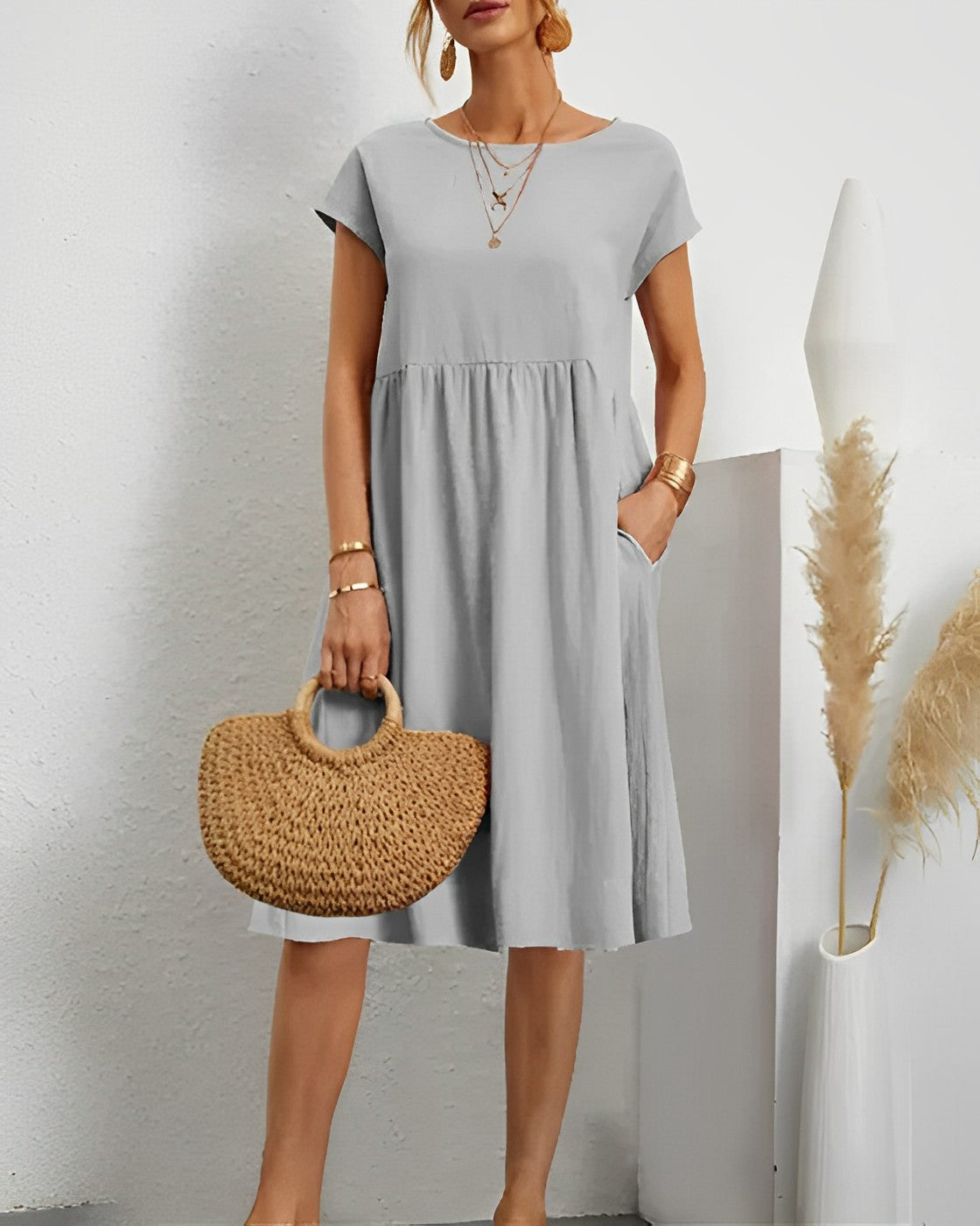 Robe CELIA pour Femmes : Élégance et Confort pour Toute Saison
