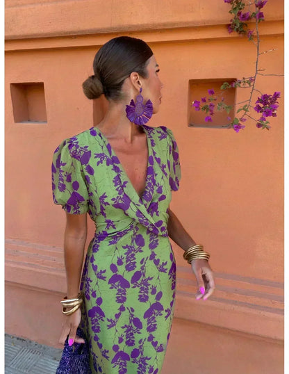 Robe  Élégance Estivale - Encolure en V et Manches Courtes