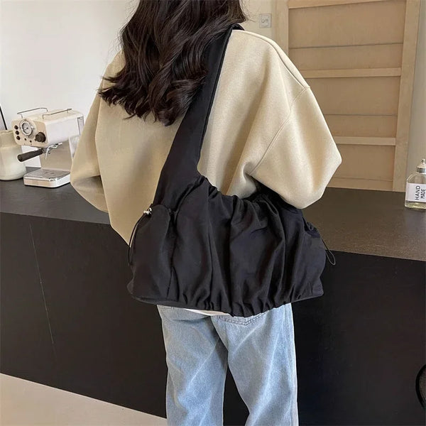 Sac à Main pour Femmes en Nylon – Élégance et Praticité